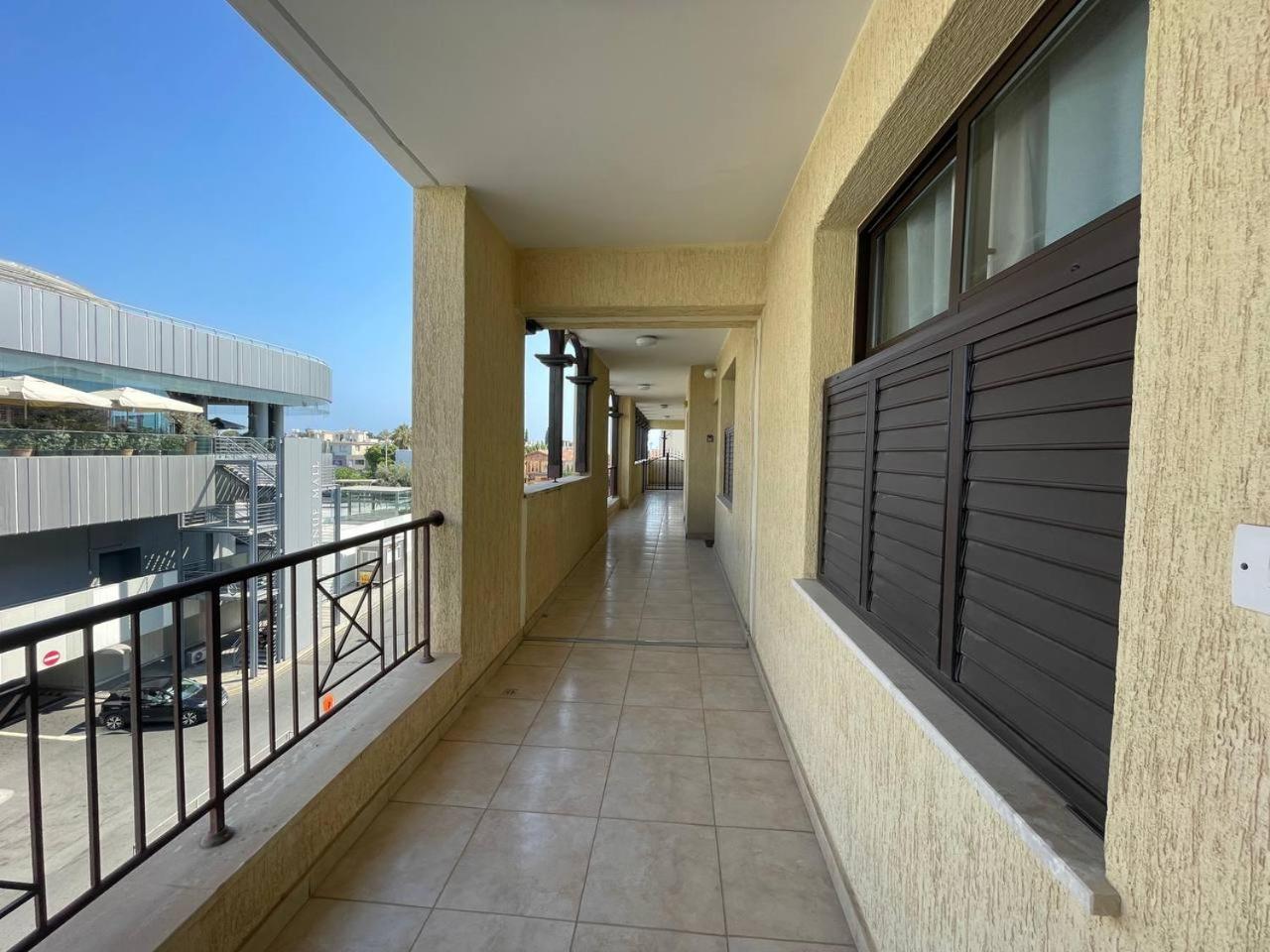 Queens Gardens Paphos ภายนอก รูปภาพ