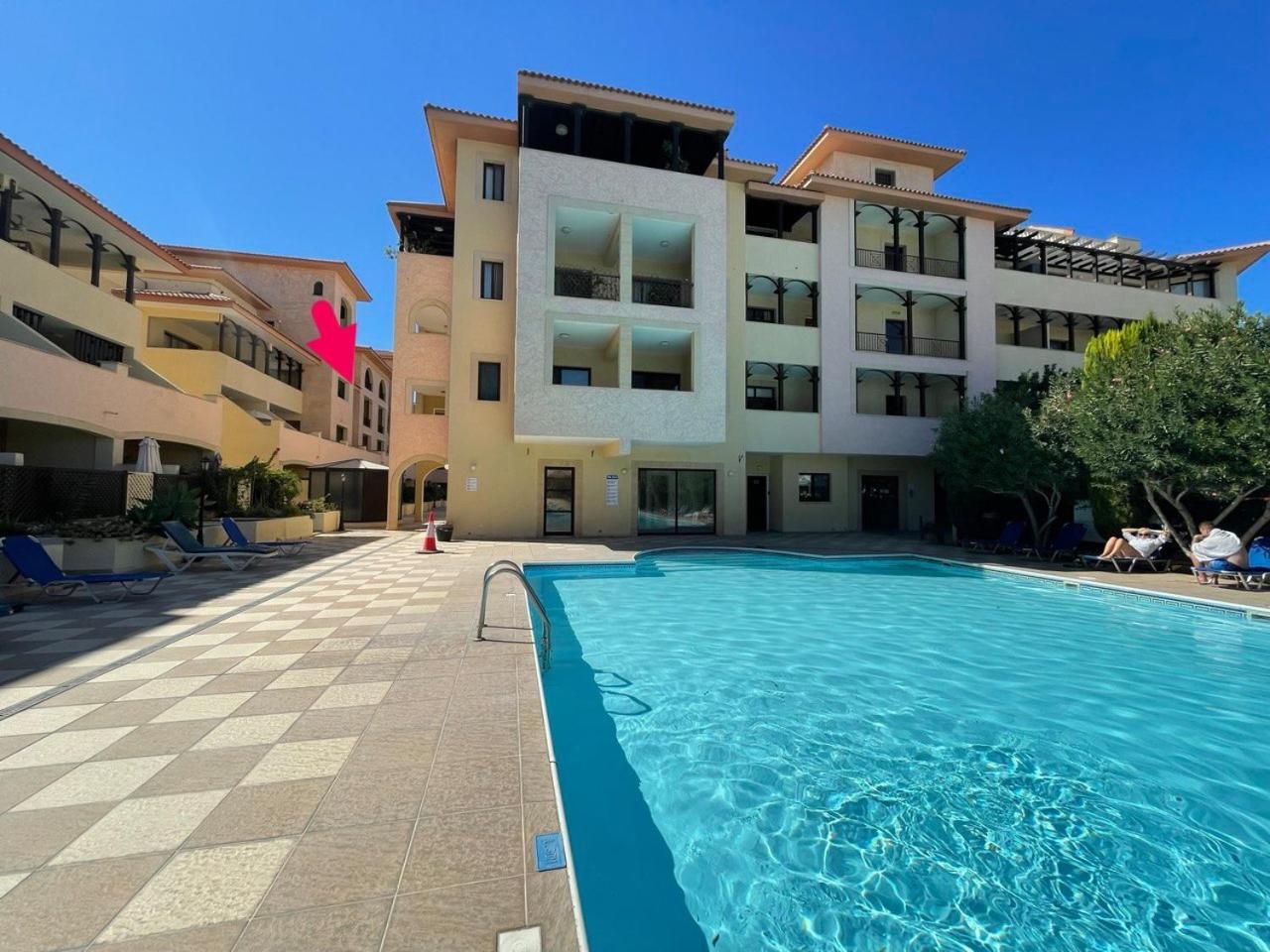 Queens Gardens Paphos ภายนอก รูปภาพ