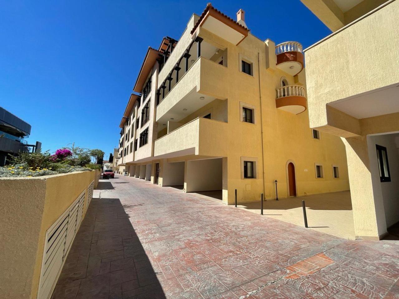Queens Gardens Paphos ภายนอก รูปภาพ