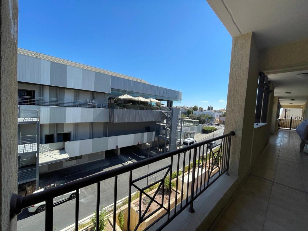 Queens Gardens Paphos ภายนอก รูปภาพ