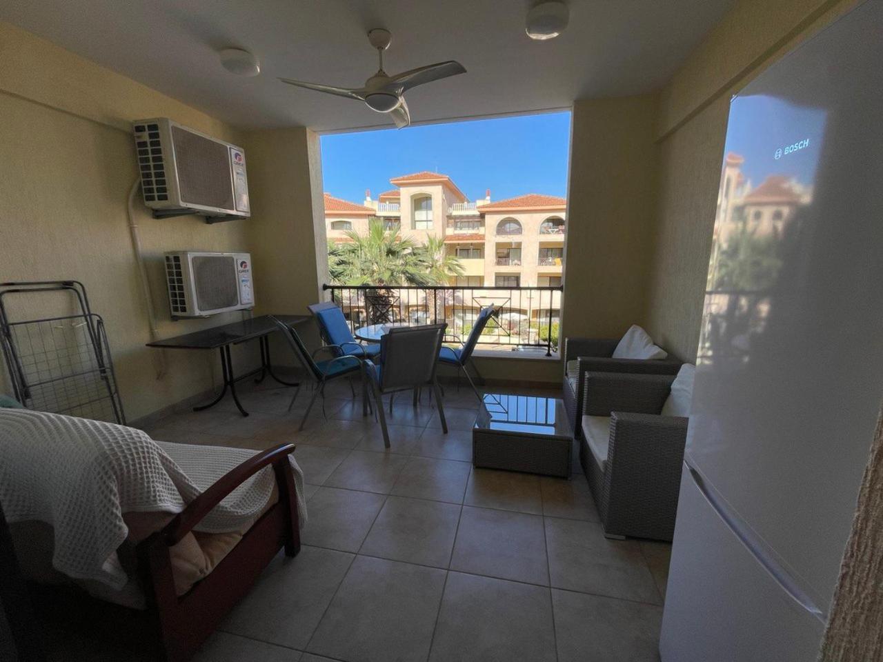 Queens Gardens Paphos ภายนอก รูปภาพ